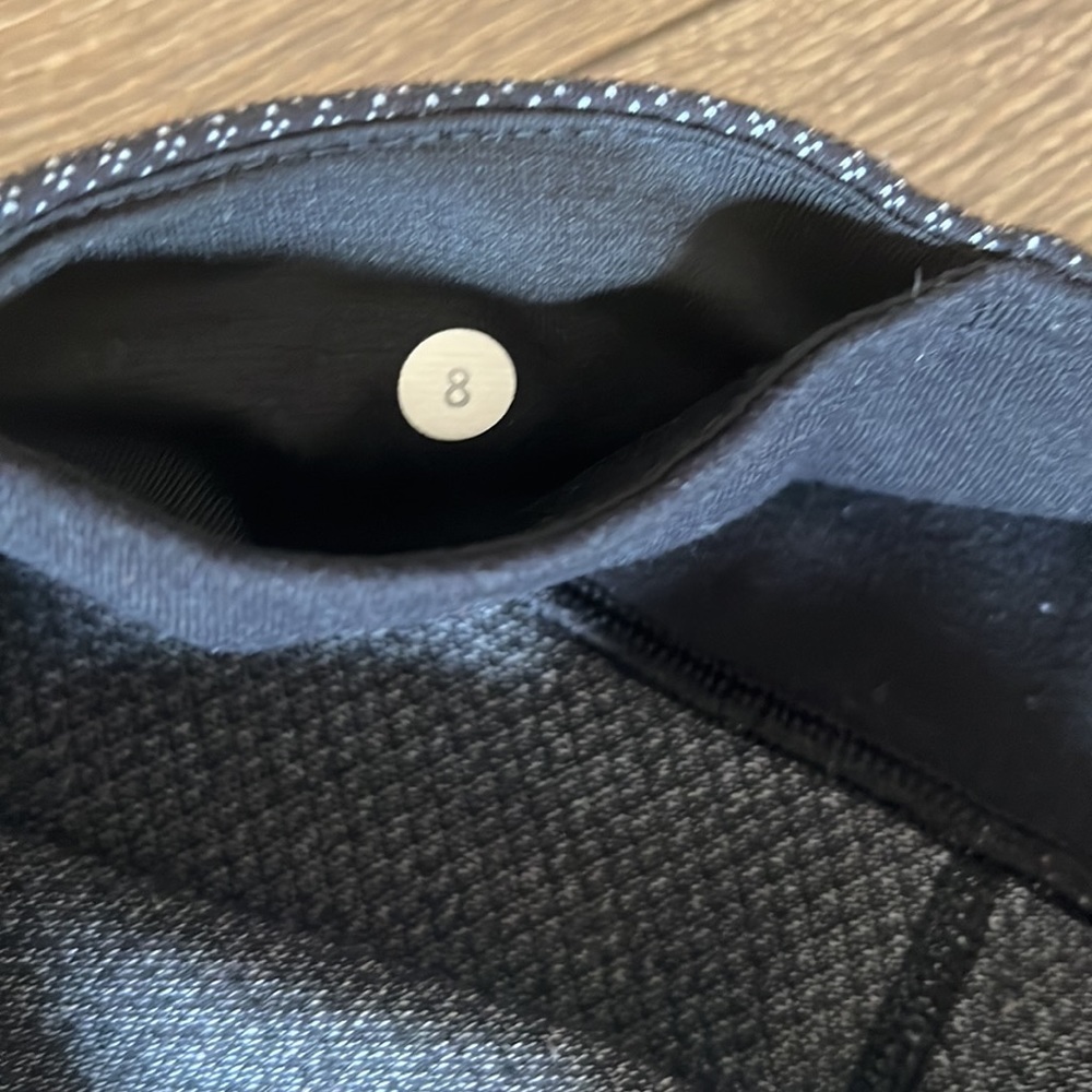Lululemon - Picture 9 of 12